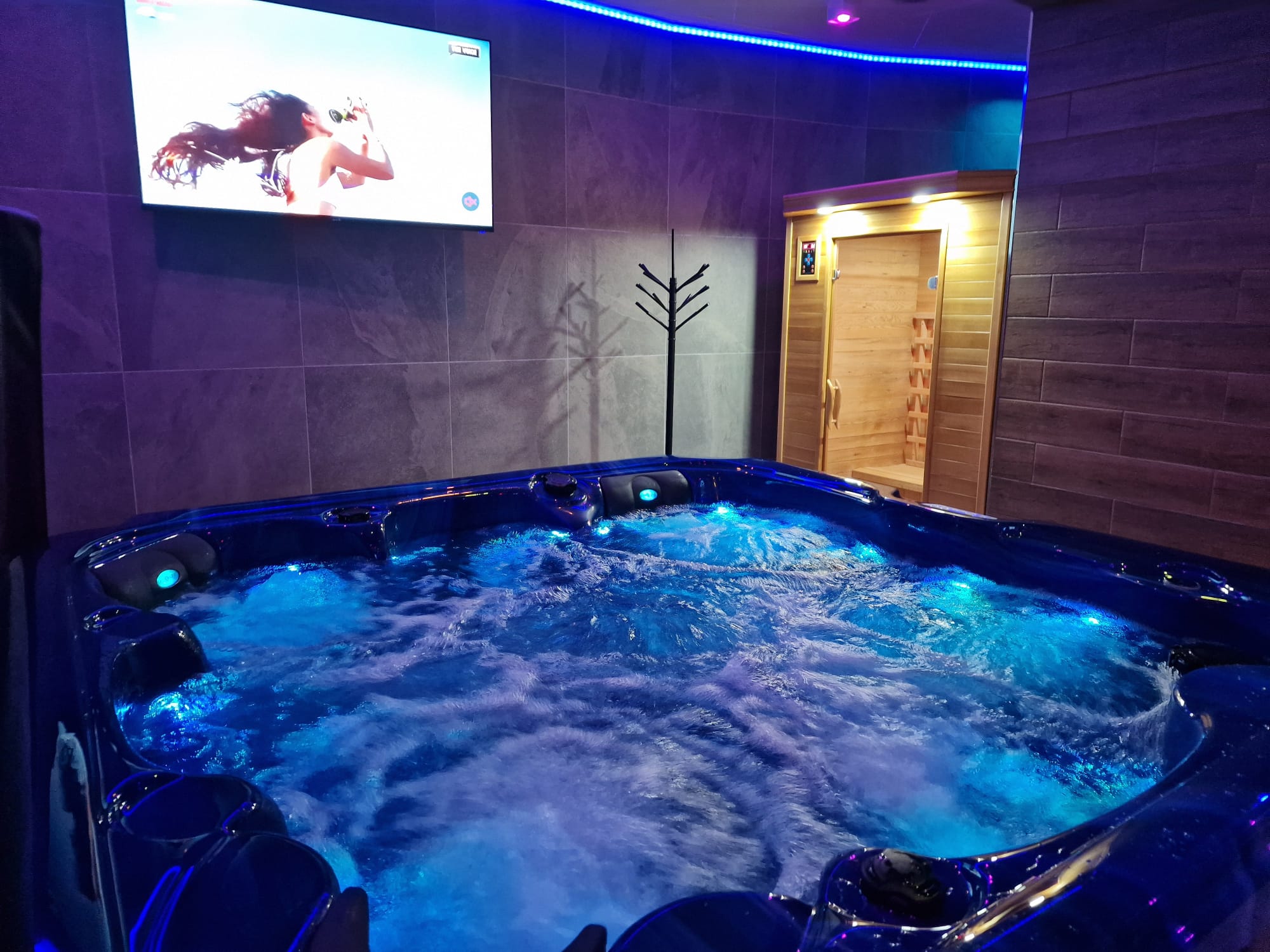 SPA Gallery 4